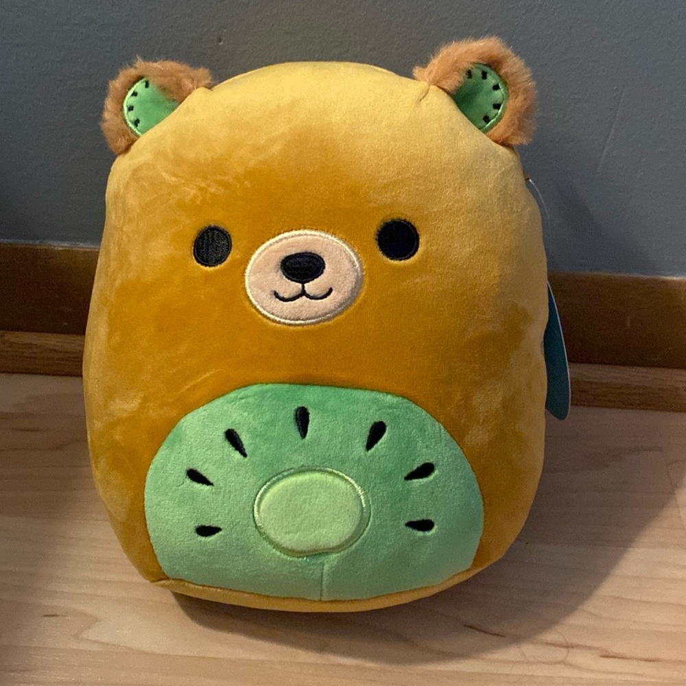 BRAND NEW SQUISHMALLOW NAMED MITCHARD THE KIWI BEAR 8”! NWT. 2023! - Picture 1 of 8